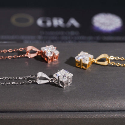 Solitaire Clover Cut Pendant Necklace